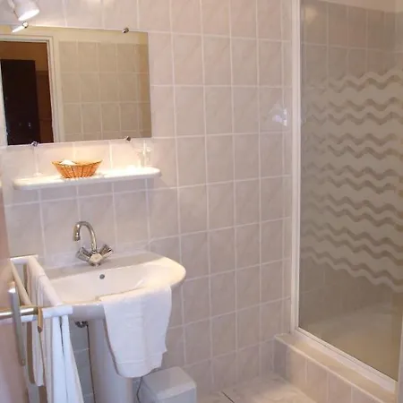 Le Des Moines Hotel Condat (Cantal)