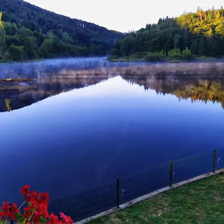 Le Des Moines Hotel Condat (Cantal)